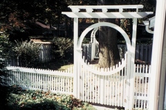 New-England-Arbor-with-Halo-Arch-and-Baluster-Gate_06