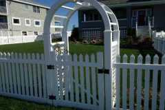 Vinyl-New-England-Arbor-with-Vinyl-Berkshire-Spade-Top-Spaced-Picket_03