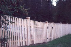 Colonial-Spaced-Board-with-Gate-with-Pencil-Cap_04
