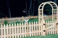 Colonial-Spaced-Picket-with-Gate-and-Arbor_04