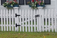 Colonial-Spaced-Picket-with-Gate_01