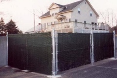 Galvanized-Chain-Link-Enclosure-with-Black-Privacy-Slats_06